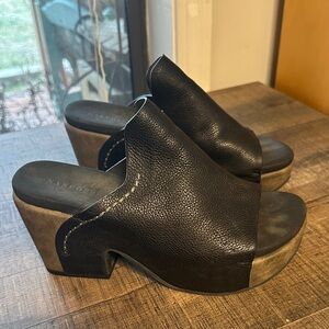 Naked Feet Black and Tan Mules